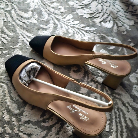 SOLD NIB Cap Toe Slingback Block Heel Pumps - Picture 2 of 5